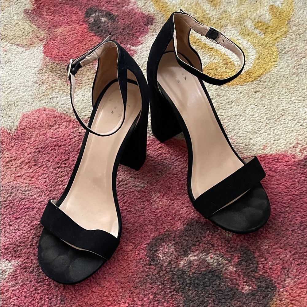 Chic Black Ankle Strap Block Heels